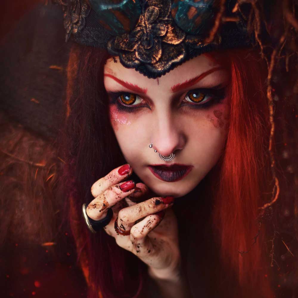MesmerEyez - Twilight Bella Halloween Mini Sclera Kontaktlinse - 17 mm - Orange/Schwarz